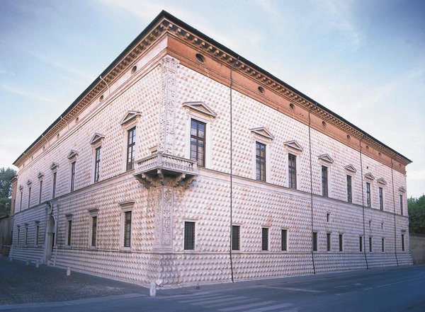 Un'immagine del Palazzo dei Diamanti a Ferrara © ANSA