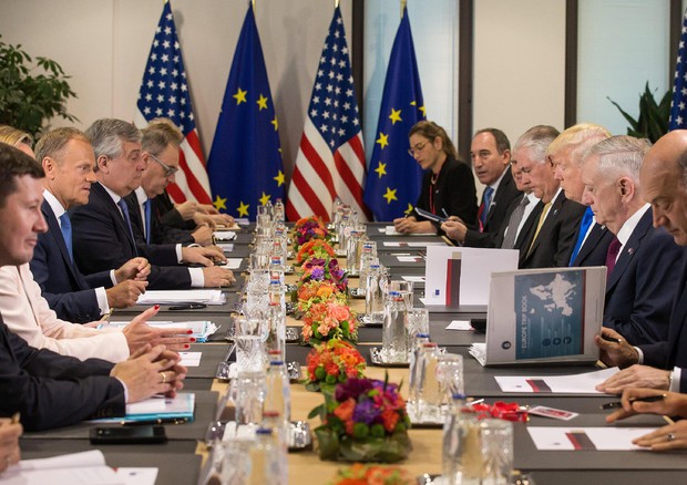 L'Europa sfida Trump, 'avanti gli affari con Teheran' © EPA