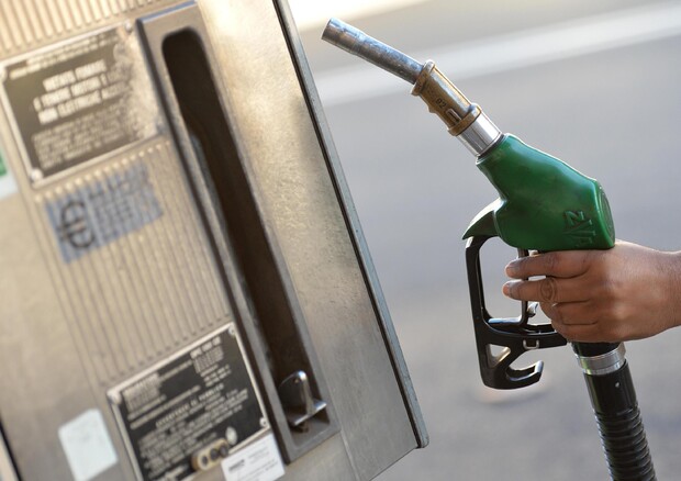 Fisco: Ue a Italia, eliminate tassa regionale su benzina © ANSA