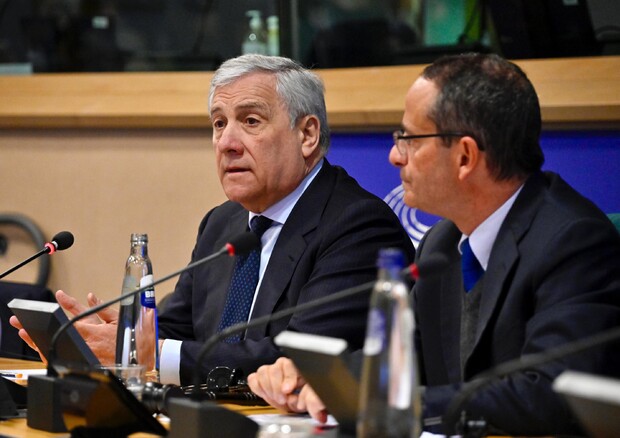 Tajani: "Oggi parleremo del fondo Nato all'Ucraina" © ANSA