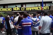 Manifestazione dei tifosi della Sampdoria contro Ferrero
