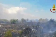 Incendi: 20 ettari campagne distrutti da fiamme nel Catanese