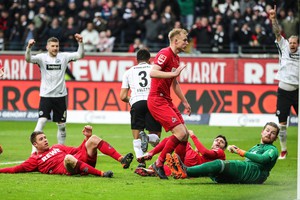 Bundesliga: Eintracht Francoforte-Colonia 4-2 (ANSA)