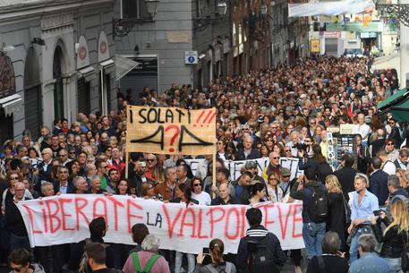 La manifestazione degli sfollati di Genova (archivio) © ANSA