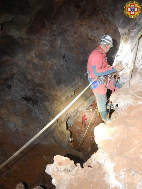 Salvata speleologa ferita in grotta, sta bene © ANSA