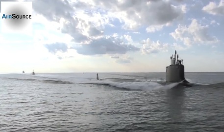 Il fermo immagine di un sottomarino da un filmato sul canale YouTube di Aiir Source military © Ansa