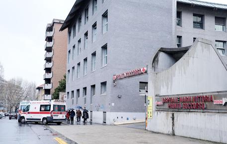 L'esterno dell'ospedale Maria Vittoria a Torino © ANSA