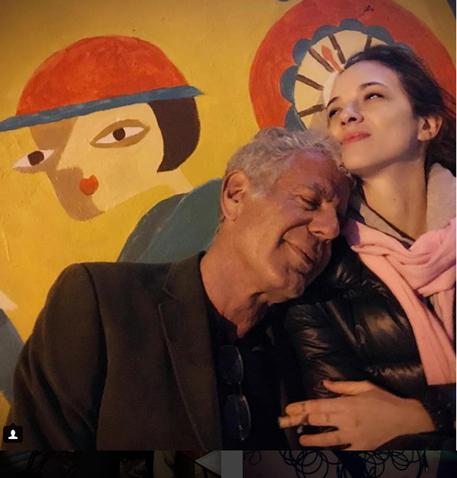 Anthony Bourdain e Asia Argento in una foto pubblicata sul profilo Instagram dell'attrice © ANSA