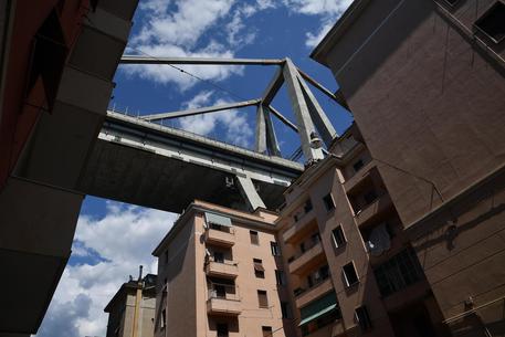 Gli edifici sotto il Ponte Morandi © ANSA