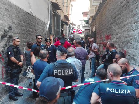 Esplosione a Napoli, un morto e 2 feriti © ANSA