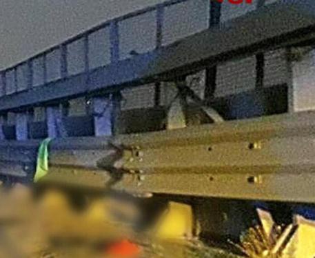 Auto contro guard rail, 4 giovani morti nel Catanes © ANSA