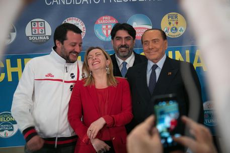 Giorgia Meloni, Christian Solinas, Matteo Salvini e Silvio Berlusconi © ANSA 