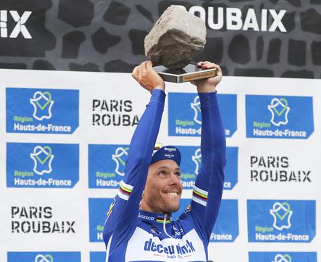 Parigi-Roubaix; vince ex iridato Gilbert © AP