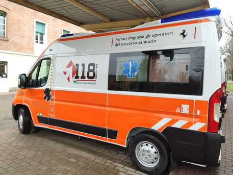 Coronavirus: Ferrari dona un'ambulanza al 118 di Modena © Ansa