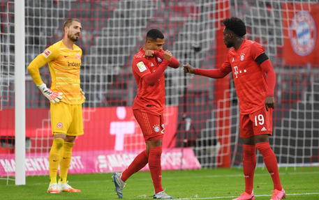 Bayern Monaco batte 5-2 il Francoforte © EPA