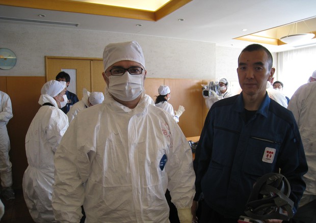 Fukushima: tuta e dosimetro, come si entra nella centrale