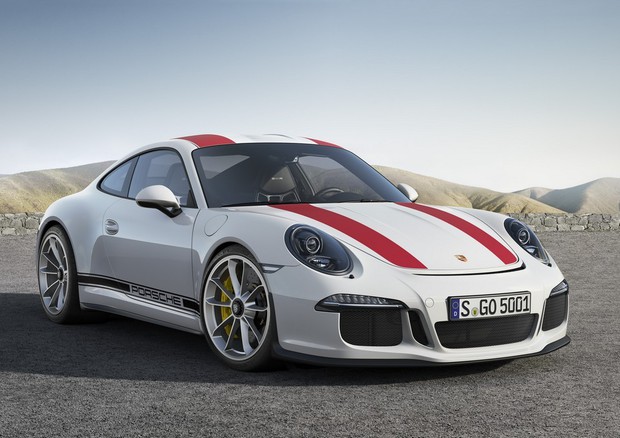 Porsche 911 R, a Ginevra tutta la purezza di 500 CV aspirati © ANSA