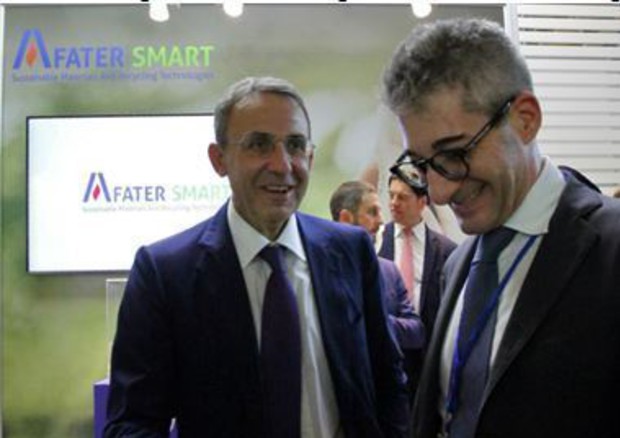 Il ministro dell'ambiente Costa visita stand Fater Smart a Ecomondo a Rimini © ANSA