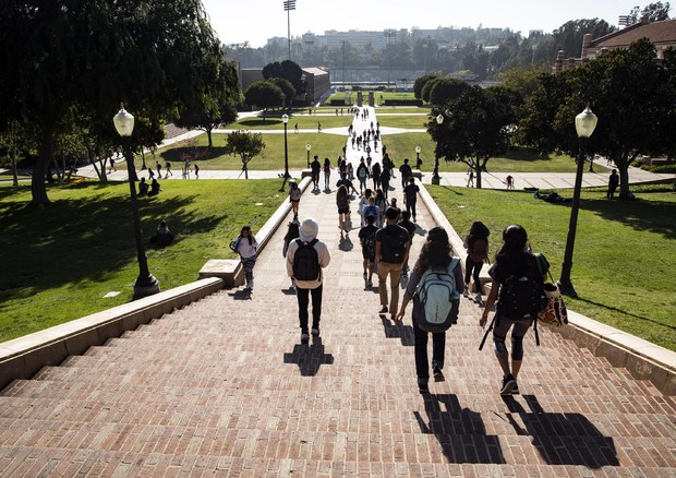 Sempre pi studenti attratti dall'estero,in 3 anni+38% © EPA