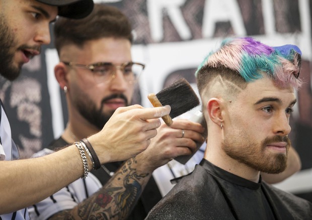 Barbiere 14enne guru generazione Z arriva a OnHair Torino © ANSA