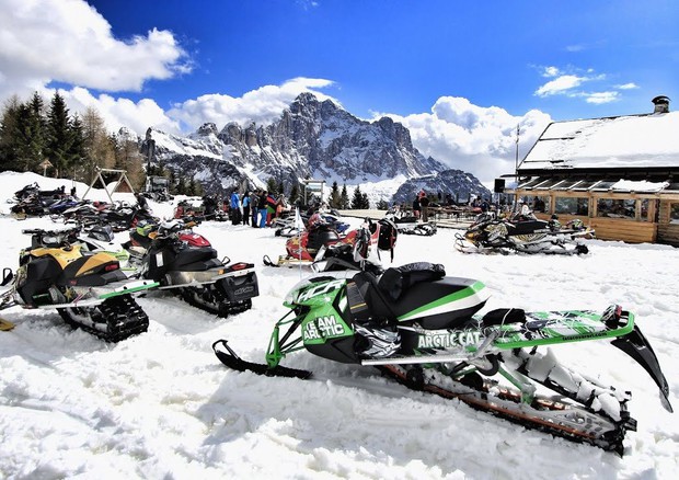 Spring skiing on the Belluno Dolomites © Ansa