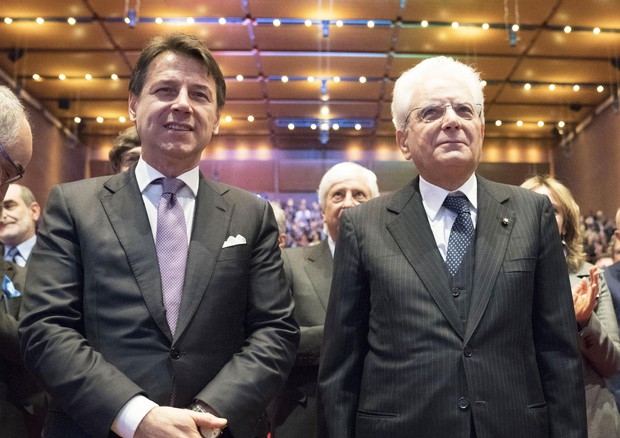 Il presidente della Repubblica, Sergio Mattarella, con il presidente del Consiglio, Giuseppe Conte © ANSA
