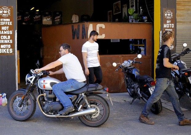 Quarantena in garage, cosa fare alla moto mentre è ferma © ANSA