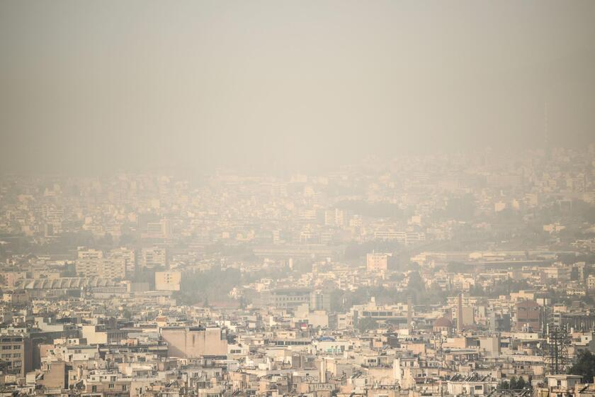 Grecia, Atene si sveglia sotto la sabbia del Sahara © ANSA/AFP