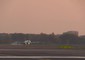 Riapre Linate, l'atterraggio del primo aereo dopo i lavori © ANSA