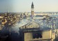 Una veduta del teatro La Fenice, a Venezia, subito dopo l' incendio del 29 Gennaio 1996 © ANSA