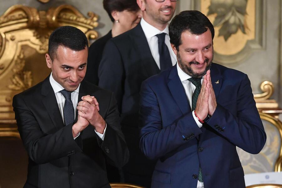 I due vice premier Luigi Di Maio (ministro del Lavoro) e Matteo Salvini (ministro dell'Interno - D)  durante il giuramento del Governo al Quirinale, Roma, 1 giugno 2018 © 