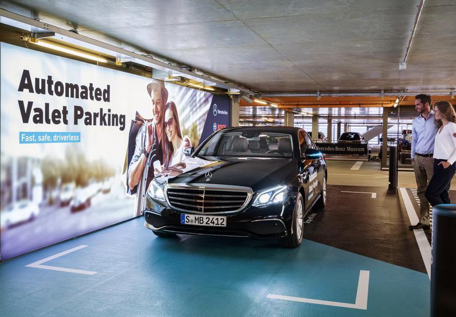 Bosch e Daimler autorizzate a sistema parcheggio autonomo © Ansa