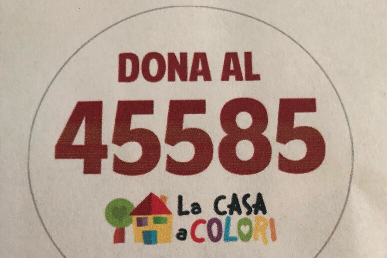 Il numero per le donazioni a favore della casa a colori per i bambini con tumore - RIPRODUZIONE RISERVATA