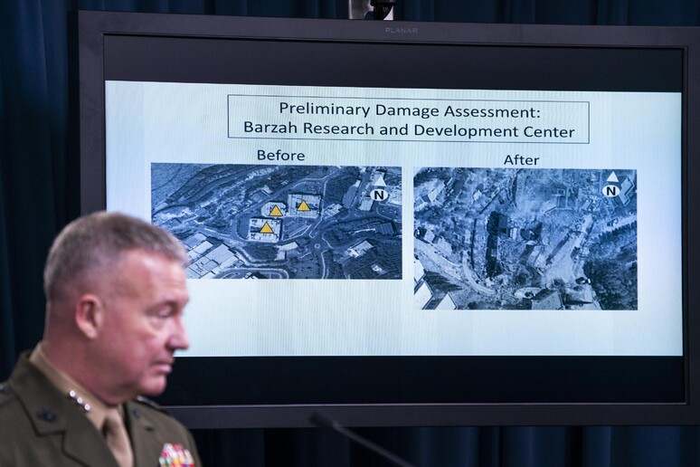 Una riunione al Pentagono sull 'attacco in Siria © ANSA/EPA