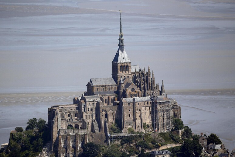 Mont-Saint-Michel © ANSA/EPA