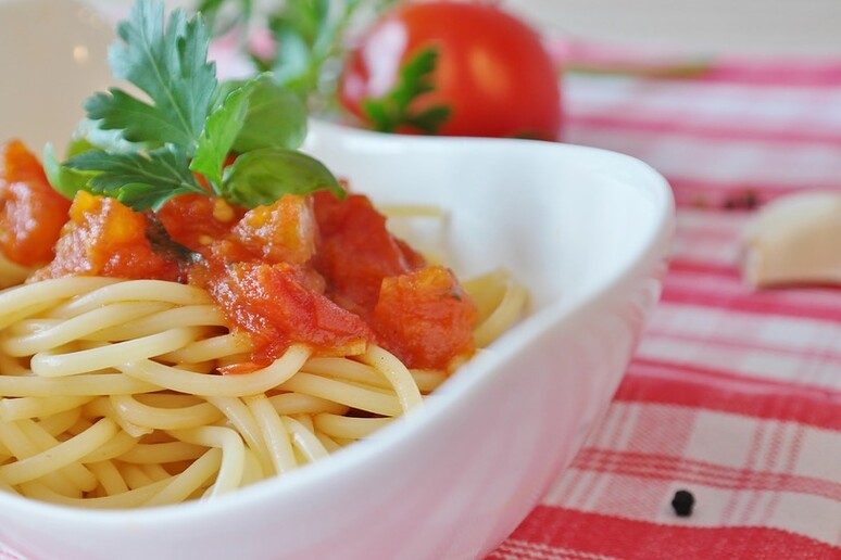 Spaghetti al pomodoro - RIPRODUZIONE RISERVATA