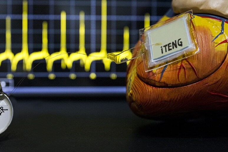 Il pacemaker che si alimenta con il battito cardiaco (fonte: Zhou Li) - RIPRODUZIONE RISERVATA
