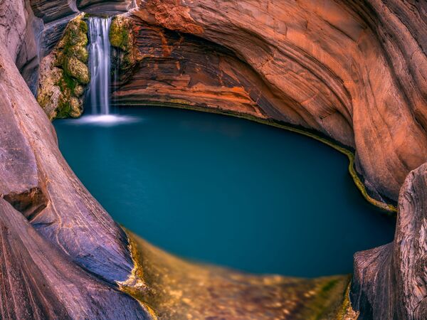 Natural spa pool located at Hamersley Gorge, Karijini National Park © Ansa