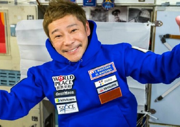 Il turista spaziale Yusaku Maezawa a bordo della Stazione Spaziale (fonte: Yusaku Maezawa) © Ansa