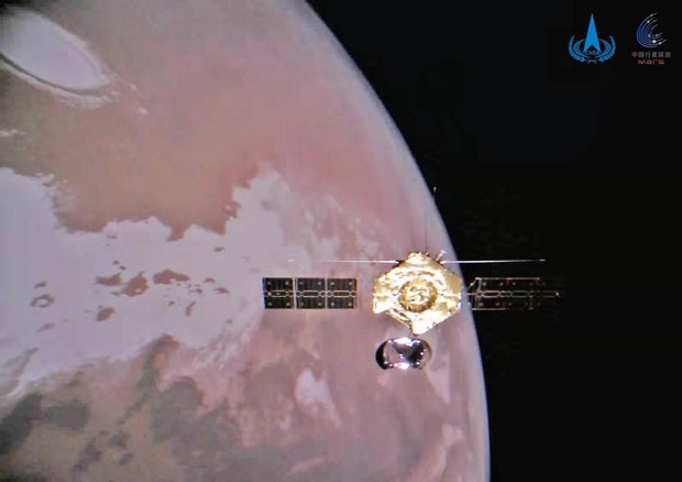 La sonda Tianwen-1 in orbita intorno a Marte (fonte: Cnsa) © Ansa