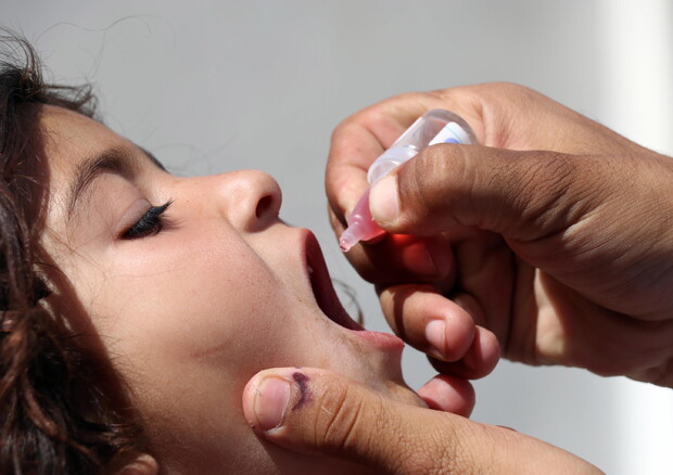 Ricompare polio in Gb, appello a richiamo vaccini © EPA