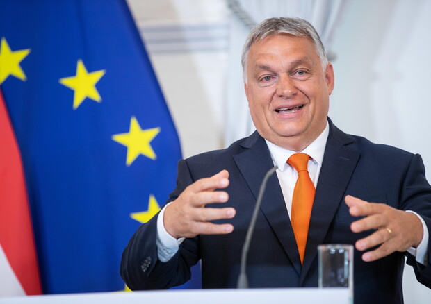 Orban, revocare sanzioni Ue contro Mosca entro fine anno © EPA
