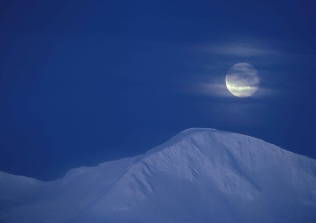 La Luna piena di febbraio è nota nel mondo aglosassone come la Luna della neve (fonte: Menke Dave, da Pixnio) © Ansa