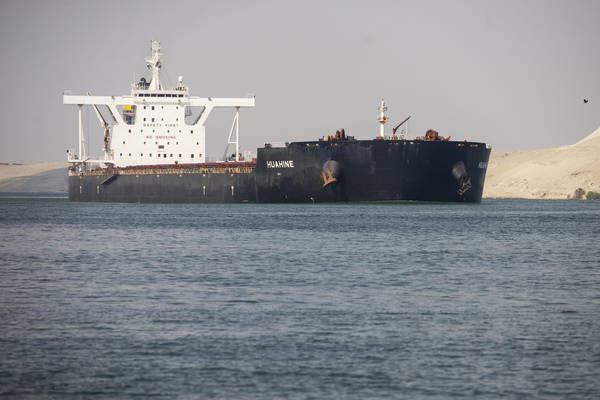 Suez: agenzia servizi, ancora quasi 300 navi in attesa