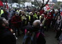 Francia: su riforma pensioni sindacati annunciano 3 scioperi