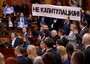 Kosovo: tumulti al parlamento serbo, 'Vucic traditore'