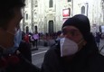 Milano, operatore sanitario affronta la piazza no vax nonostante minacce di morte © ANSA
