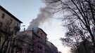 Torino, incendio in palazzina in corso Belgio: una donna intossicata (ANSA)