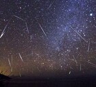 La pioggia delle Perseidi, le stelle cadenti di agosto (fonte: ESA) (ANSA)