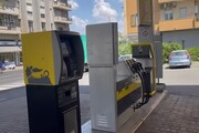 Cagliari, il distributore di benzina ora parla in sardo